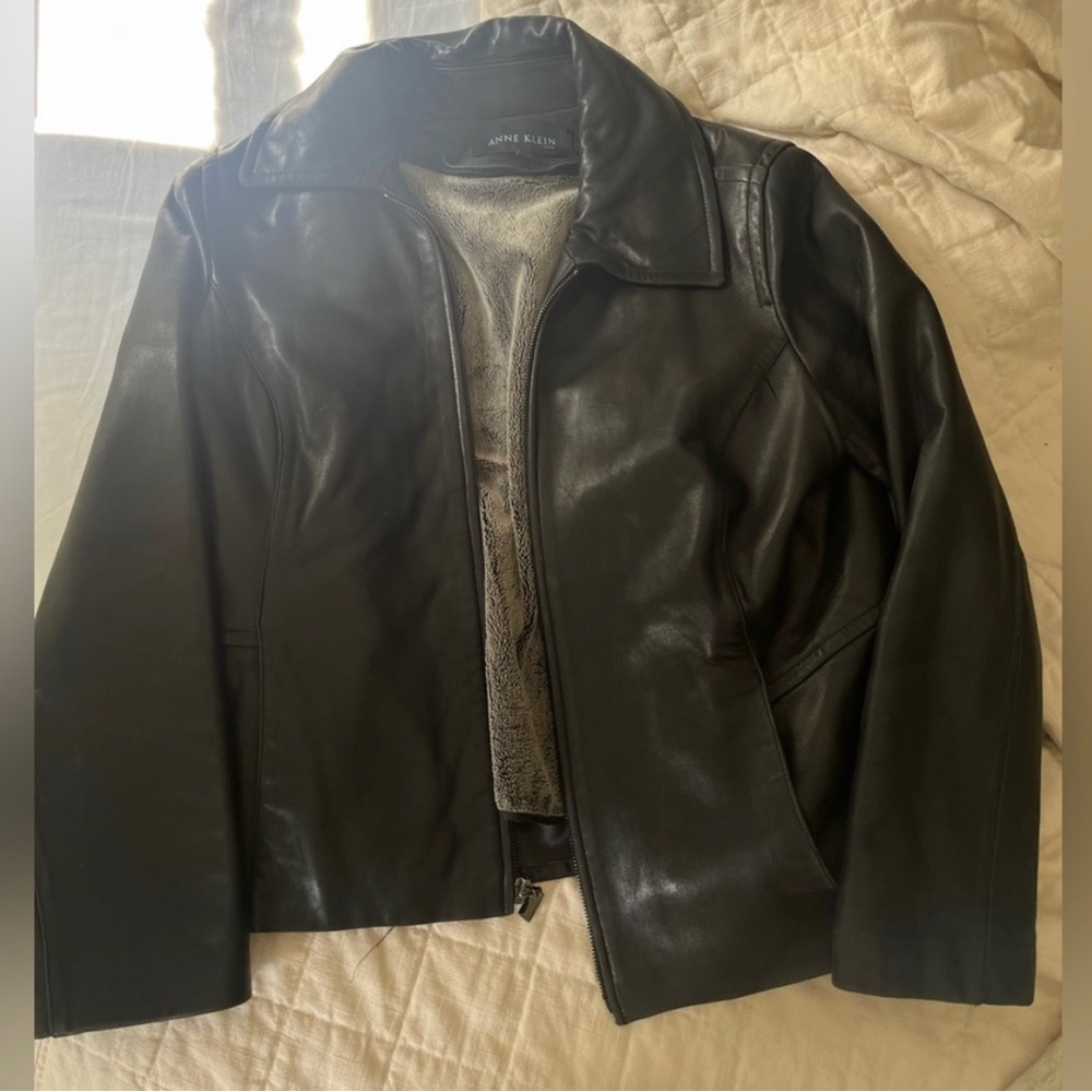 Leather jacket / lined